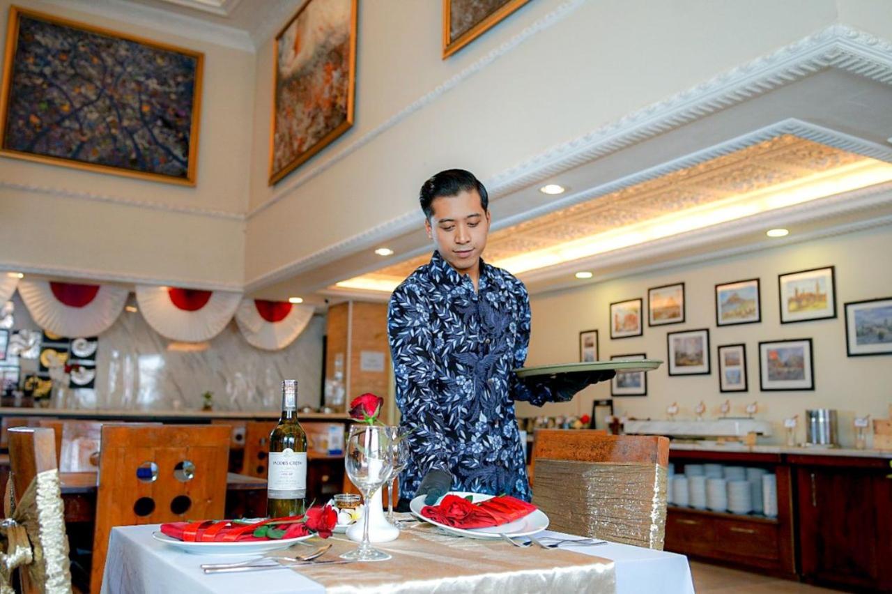 D'Senopati Malioboro Grand Hotel Γιογκιακάρτα Εξωτερικό φωτογραφία