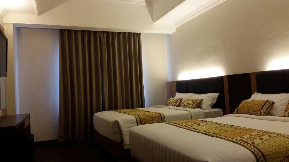 D'Senopati Malioboro Grand Hotel Γιογκιακάρτα Εξωτερικό φωτογραφία