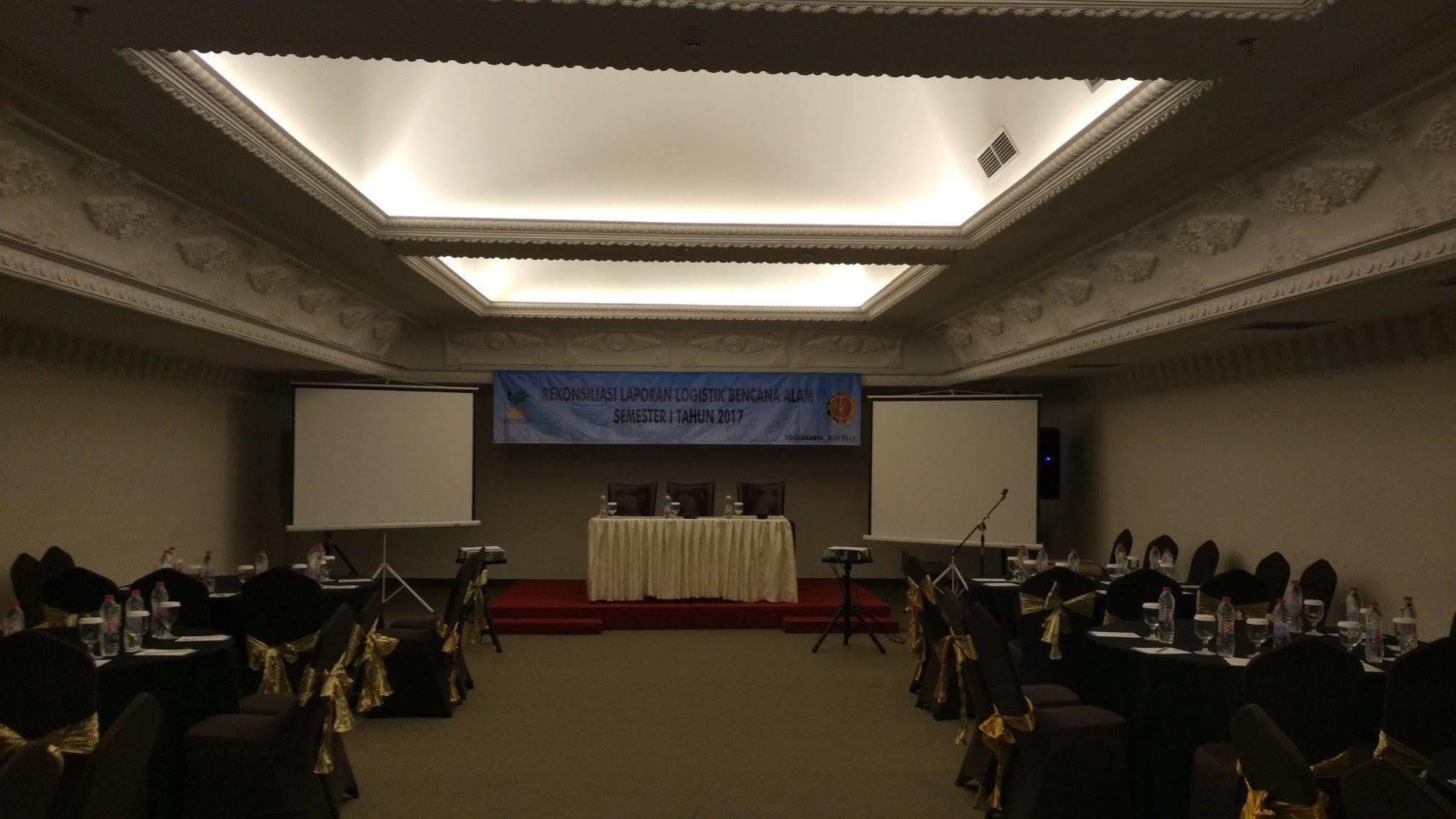 D'Senopati Malioboro Grand Hotel Γιογκιακάρτα Εξωτερικό φωτογραφία