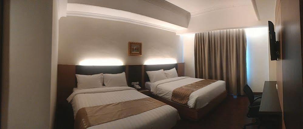 D'Senopati Malioboro Grand Hotel Γιογκιακάρτα Εξωτερικό φωτογραφία
